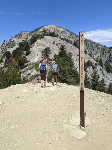 The start of the Devil's Backbone mt baldy devils backbone start